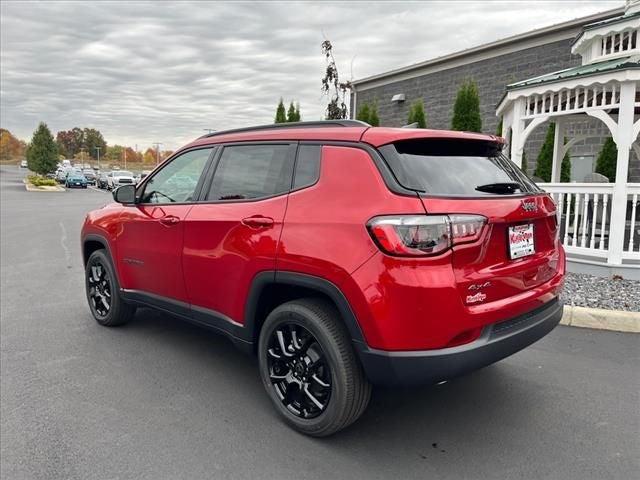 2025 Jeep Compass COMPASS LATITUDE 4X4