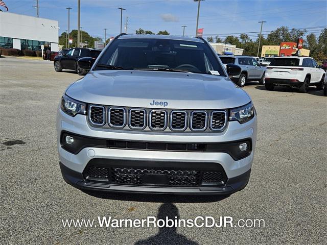 2025 Jeep Compass COMPASS LATITUDE 4X4
