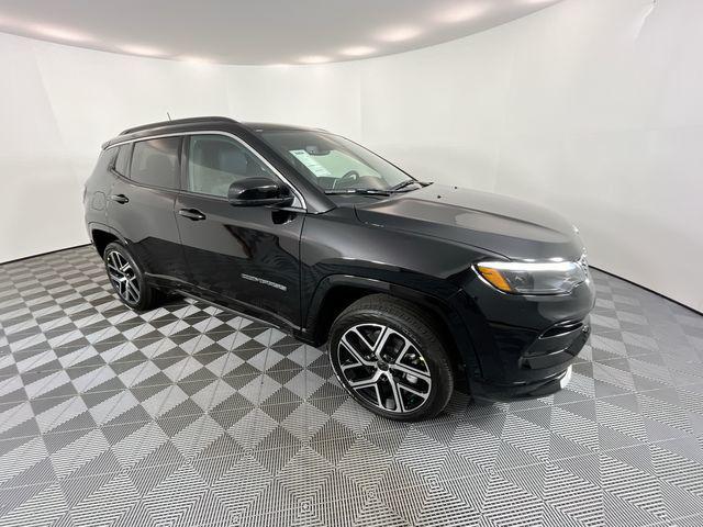 2025 Jeep Compass COMPASS LIMITED 4X4