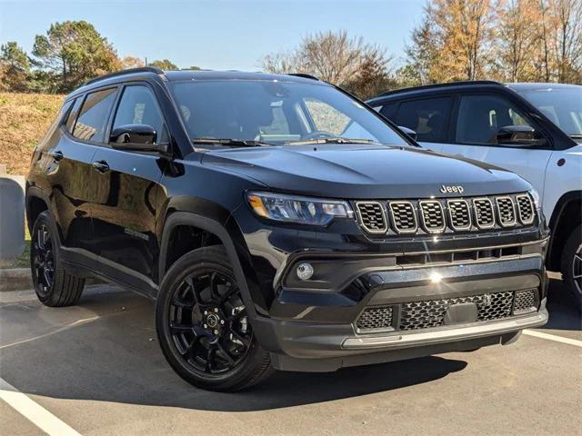 2025 Jeep Compass COMPASS LATITUDE 4X4