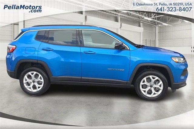 2025 Jeep Compass COMPASS LATITUDE 4X4