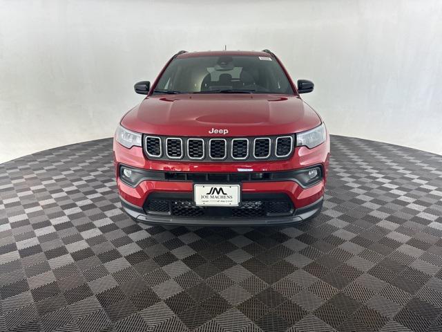 2025 Jeep Compass COMPASS LATITUDE 4X4