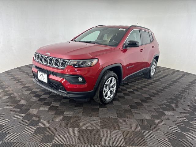 2025 Jeep Compass COMPASS LATITUDE 4X4