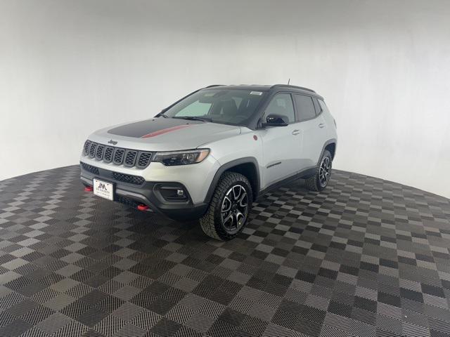 2025 Jeep Compass COMPASS TRAILHAWK 4X4