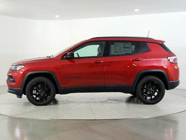 2025 Jeep Compass COMPASS LATITUDE 4X4