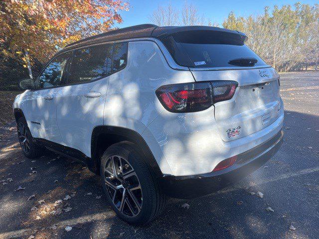 2025 Jeep Compass COMPASS LIMITED 4X4