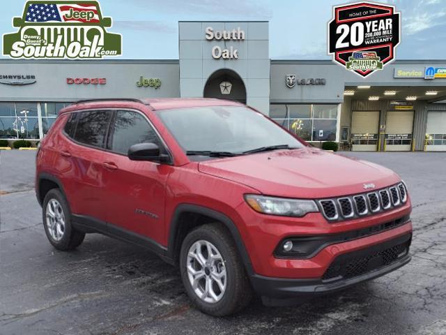 2025 Jeep Compass COMPASS LATITUDE 4X4