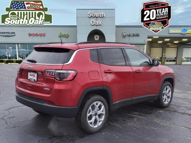 2025 Jeep Compass COMPASS LATITUDE 4X4