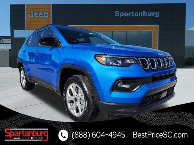 2025 Jeep Compass COMPASS LATITUDE 4X4