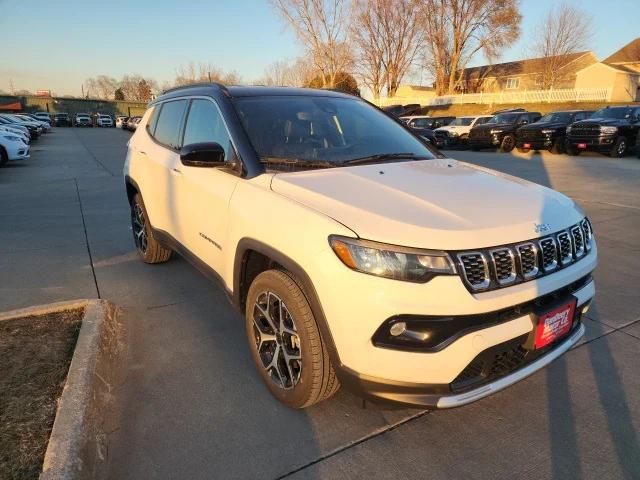 2025 Jeep Compass COMPASS LIMITED 4X4