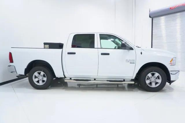 2023 RAM Ram 1500 Classic RAM 1500 CLASSIC TRADESMAN CREW CAB 4X4 57 BOX