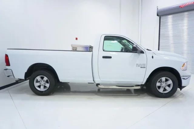 2023 RAM Ram 1500 Classic RAM 1500 CLASSIC TRADESMAN REGULAR CAB 4X4 8 BOX