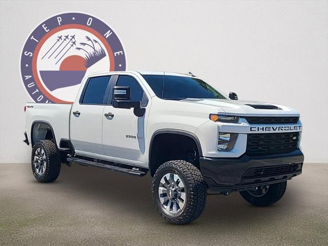 2022 Chevrolet Silverado 2500HD 4WD Crew Cab Standard Bed Custom