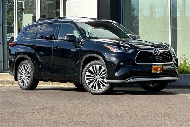 2020 Toyota Highlander Hybrid Platinum