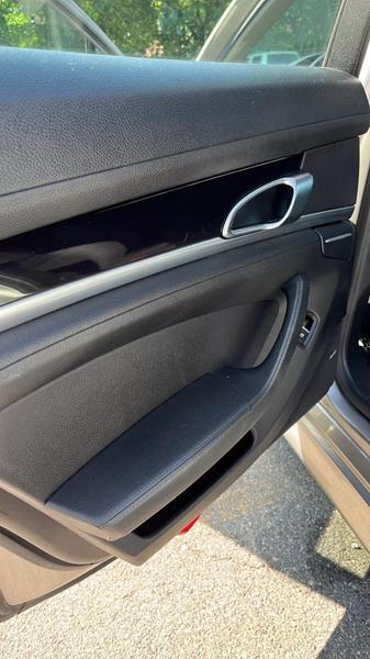 2011 Porsche Panamera 4