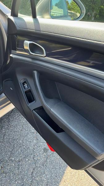 2011 Porsche Panamera 4