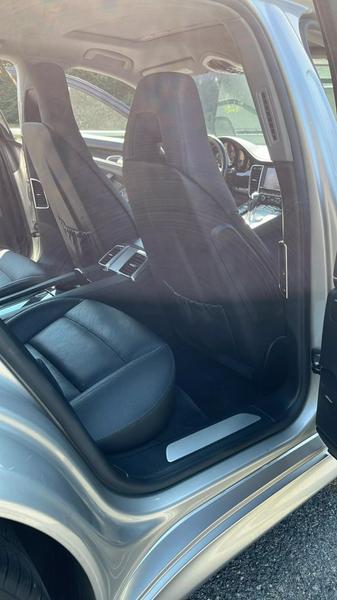 2011 Porsche Panamera 4