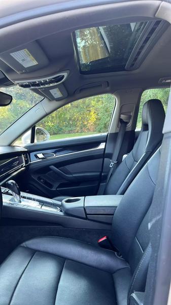 2011 Porsche Panamera 4