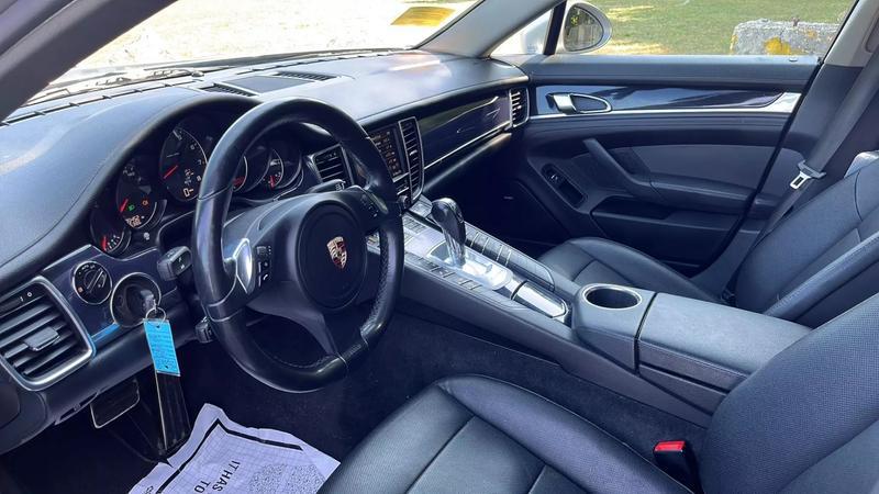 2011 Porsche Panamera 4