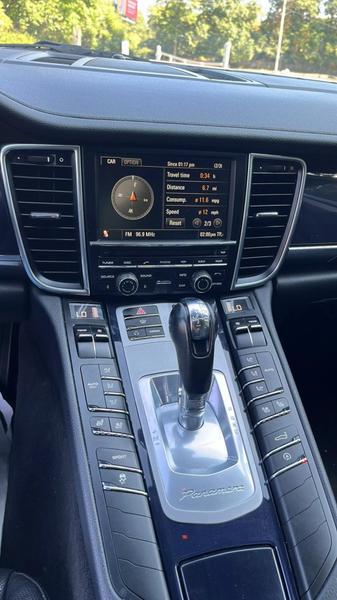 2011 Porsche Panamera 4
