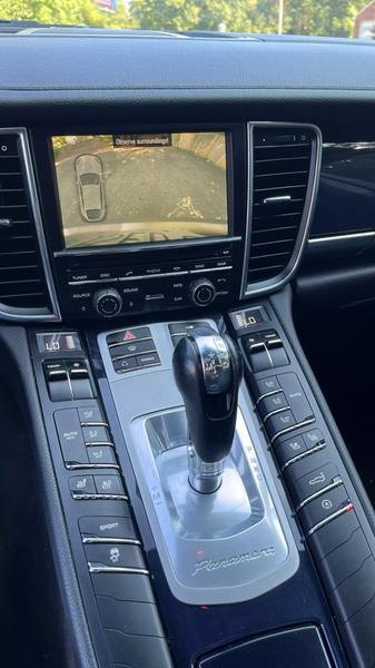 2011 Porsche Panamera 4