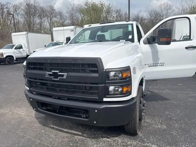 2024 Chevrolet Silverado 6500HD 1WT