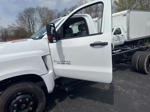 2024 Chevrolet Silverado 6500HD 1WT