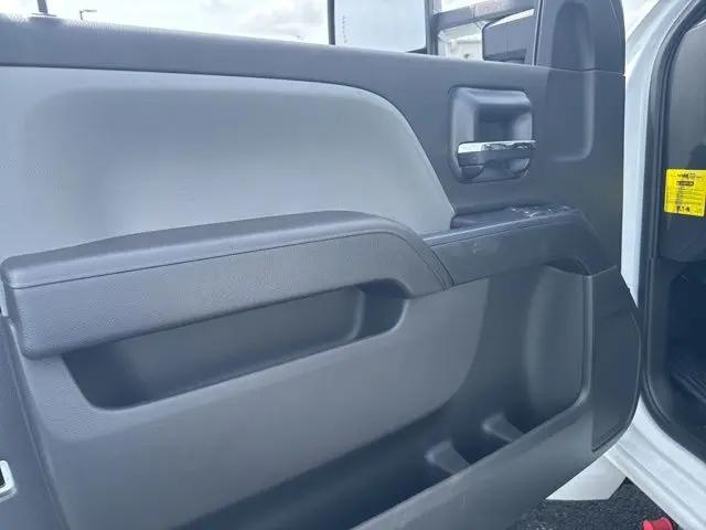 2024 Chevrolet Silverado 6500HD 1WT