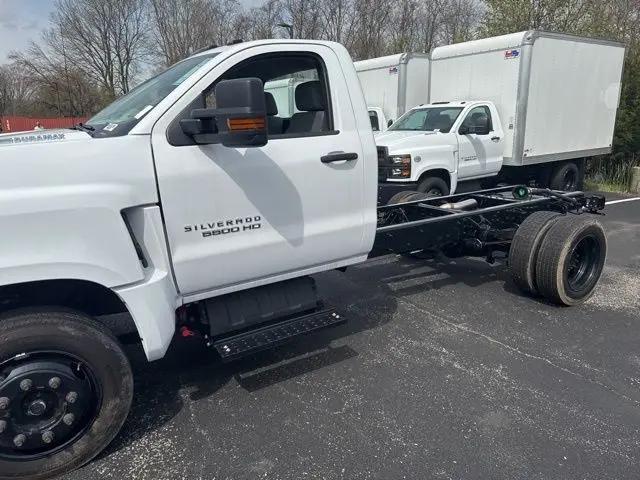2024 Chevrolet Silverado 6500HD 1WT