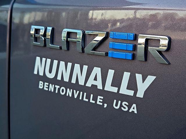 2025 Chevrolet V Blazer eAWD LT