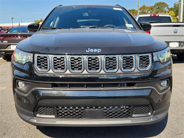 2025 Jeep Compass COMPASS LATITUDE 4X4