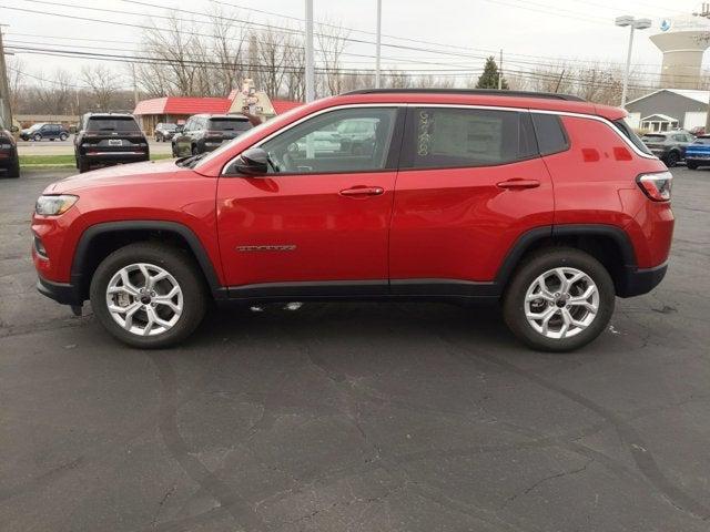 2025 Jeep Compass COMPASS LATITUDE 4X4