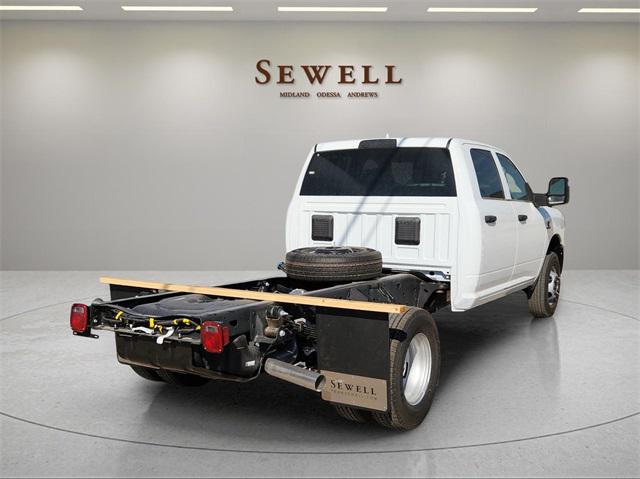 2024 RAM Ram 3500 Chassis Cab RAM 3500 TRADESMAN CREW CAB CHASSIS 4X4 60 CA