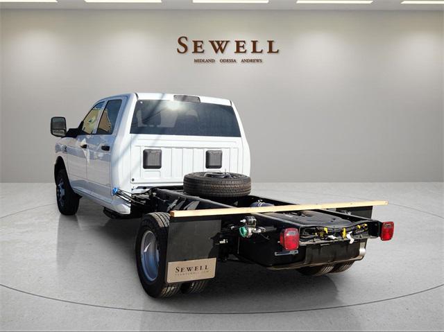 2024 RAM Ram 3500 Chassis Cab RAM 3500 TRADESMAN CREW CAB CHASSIS 4X4 60 CA