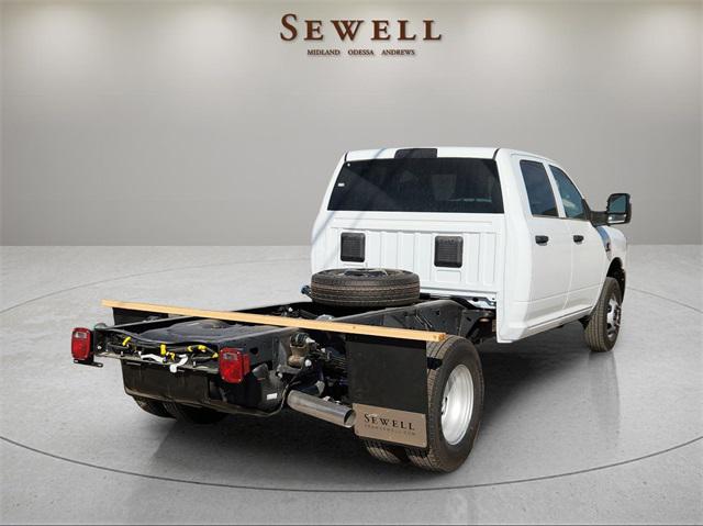 2024 RAM Ram 3500 Chassis Cab RAM 3500 TRADESMAN CREW CAB CHASSIS 4X4 60 CA