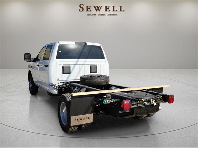 2024 RAM Ram 3500 Chassis Cab RAM 3500 TRADESMAN CREW CAB CHASSIS 4X4 60 CA