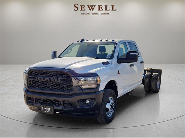 2024 RAM Ram 3500 Chassis Cab RAM 3500 TRADESMAN CREW CAB CHASSIS 4X4 60 CA