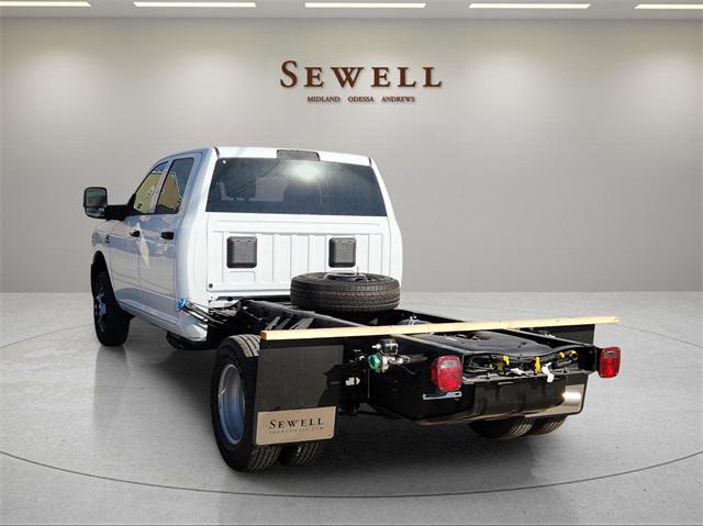 2024 RAM Ram 3500 Chassis Cab RAM 3500 TRADESMAN CREW CAB CHASSIS 4X4 60 CA