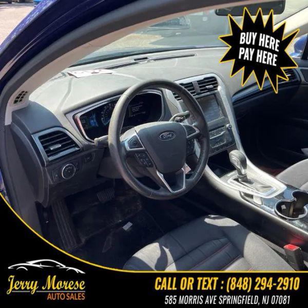 2015 Ford Fusion SE
