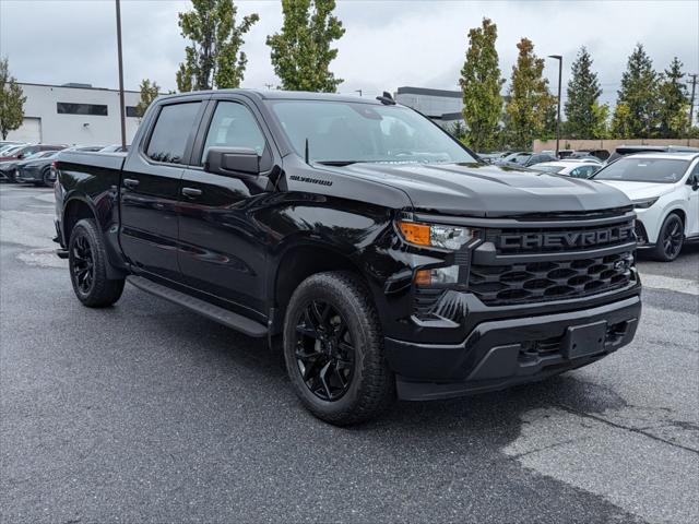 2023 Chevrolet Silverado 1500 4WD Crew Cab Short Bed Custom