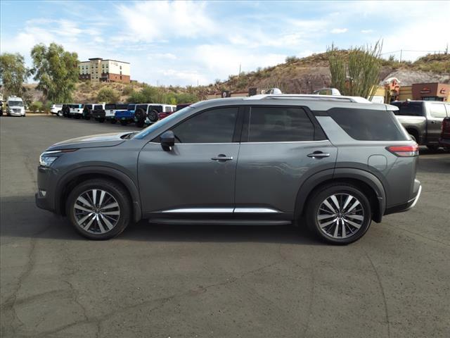 2022 Nissan Pathfinder Platinum 2WD