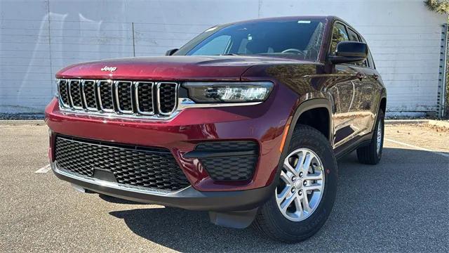 2025 Jeep Grand Cherokee GRAND CHEROKEE LAREDO 4X4