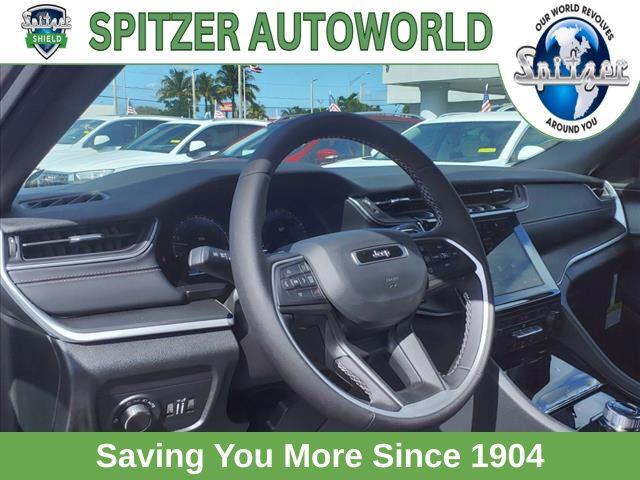 2025 Jeep Grand Cherokee GRAND CHEROKEE L ALTITUDE 4X2