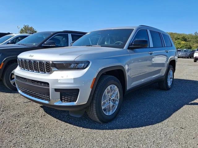 2025 Jeep Grand Cherokee GRAND CHEROKEE L LAREDO X 4X4