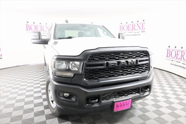 2023 RAM 3500 Tradesman Crew Cab 4x4 8 Box