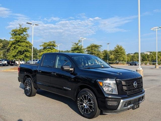 2022 Nissan TITAN Crew Cab SV 4x2