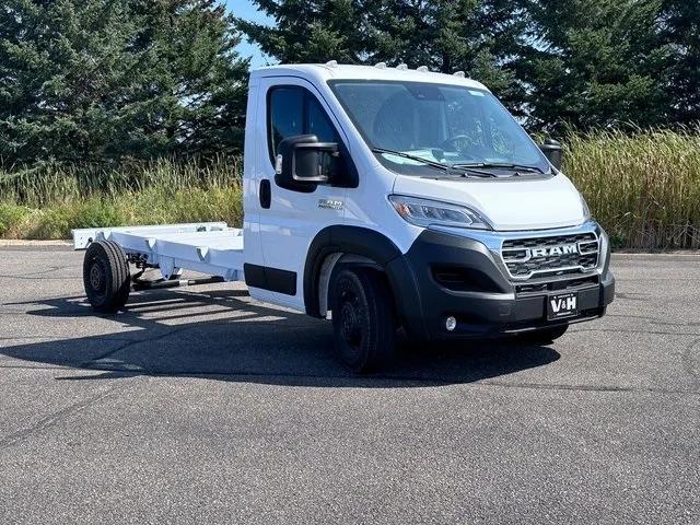 2024 RAM Ram ProMaster RAM PROMASTER 3500 SLT CUTAWAY 159 WB / 104 CA