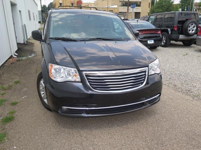 2014 Chrysler Town and Country Touring 2014 Chrysler Town and Country Touring