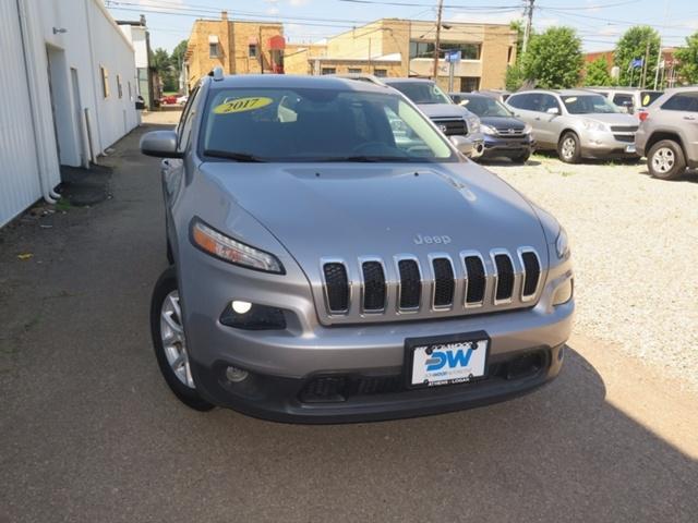 2017 Jeep Cherokee Latitude 4x4 2017 Jeep Cherokee Latitude 4x4