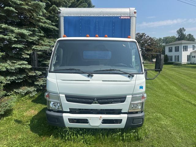 2015 Mitsubishi Box Truck 